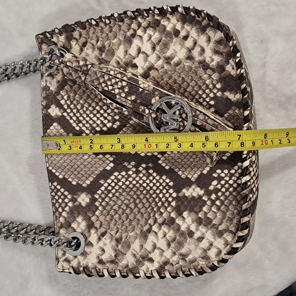 NWT Michael Kors Small Messenger - Picture 12 of 13